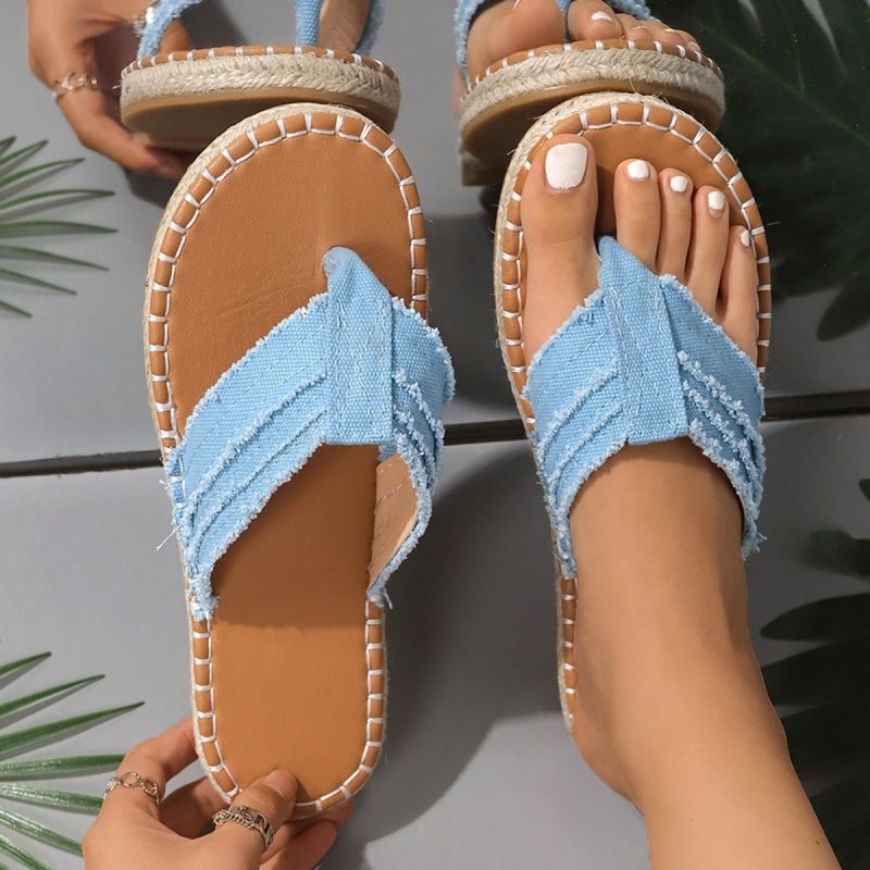 Women's Flat Straw Beach Flip Flops - Image 9