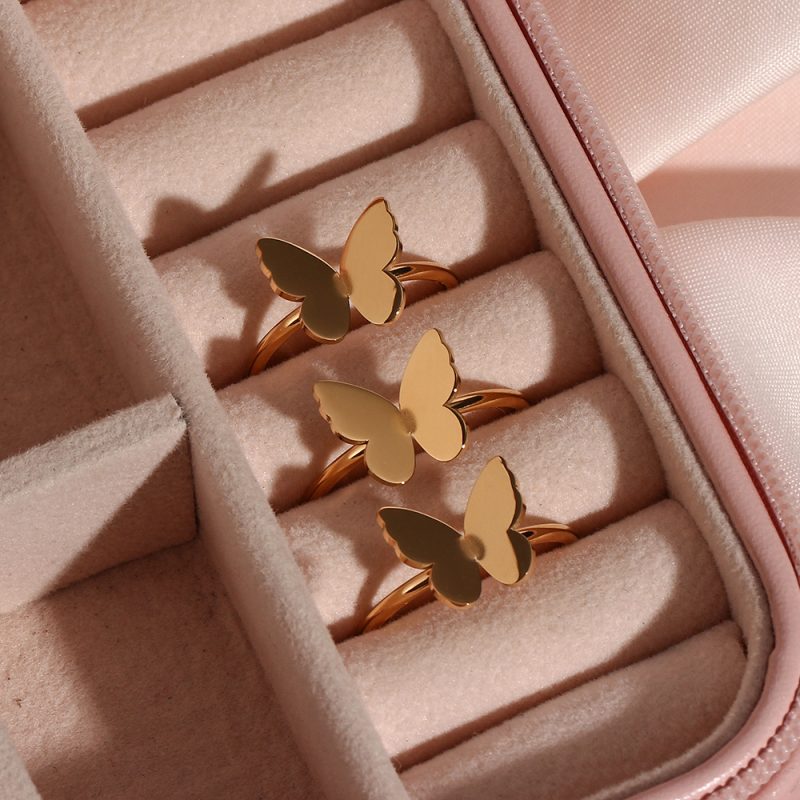 Exquisite Hollow Bow Titanium Plated Gold Ring - Image 3