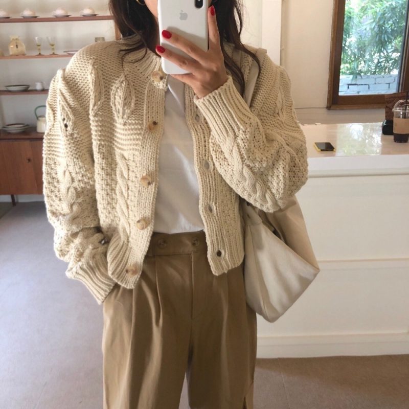 Short Knitted Cardigan