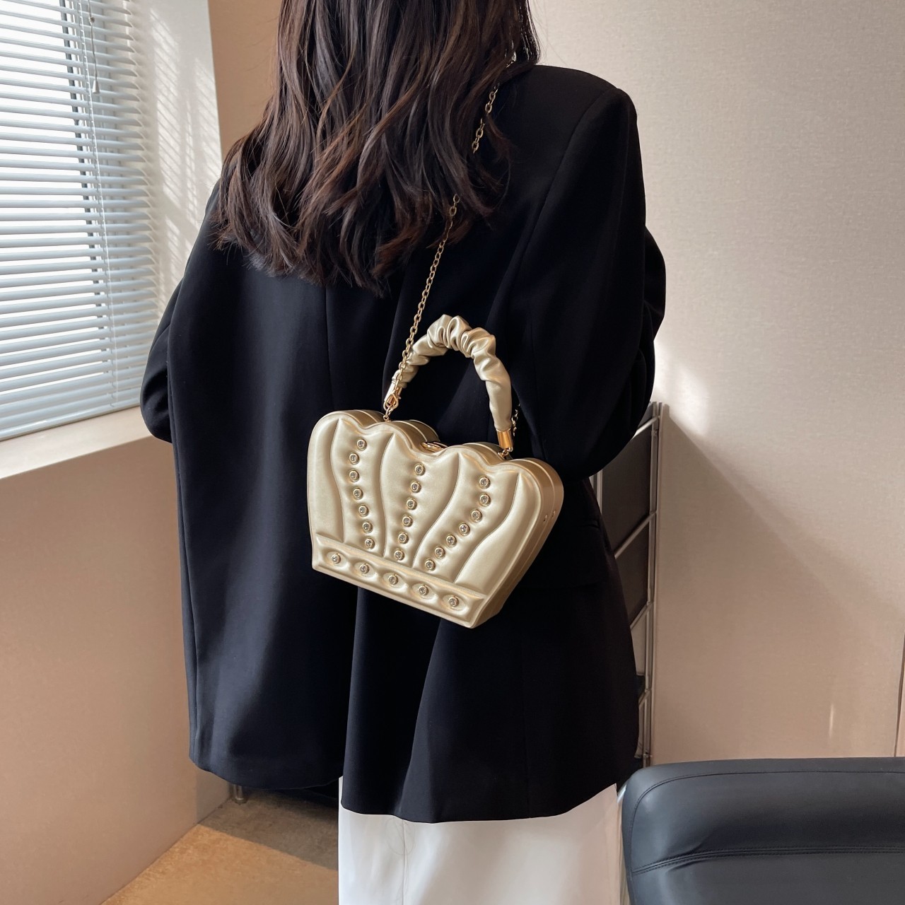 38bd7700-aaf5-4582-a416-c9bab905bda1.jpg