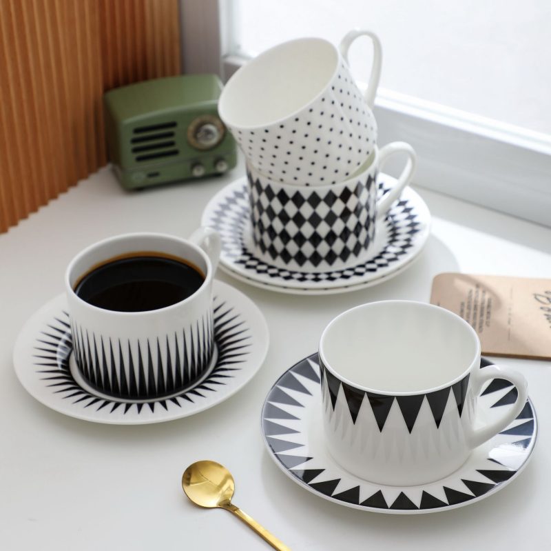 Nordic Black And White Geometry Coffee Cup Suit