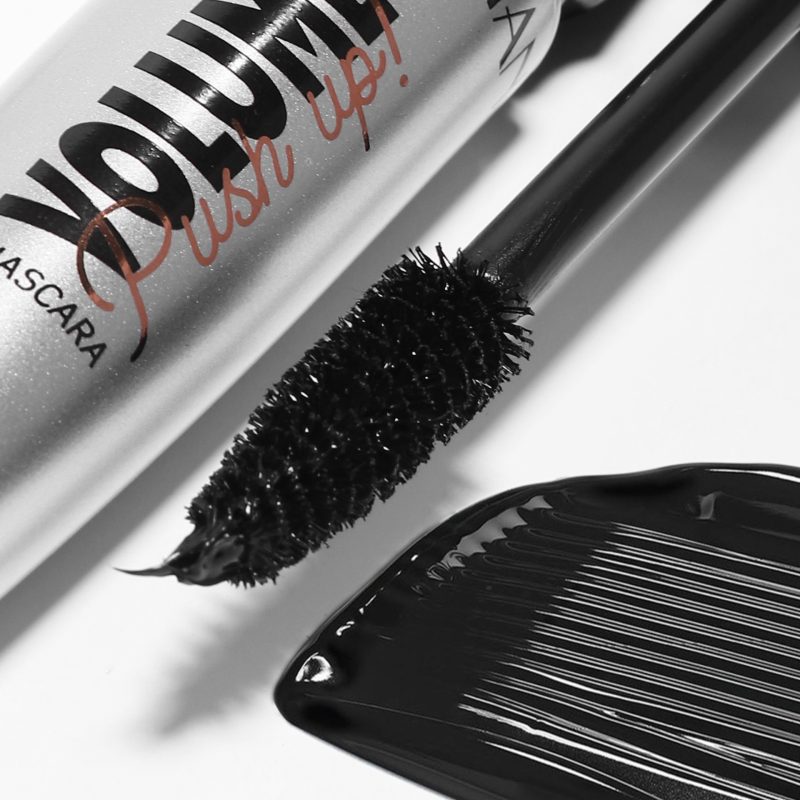 Waterproof Long Thick Volume Mascara - Image 4