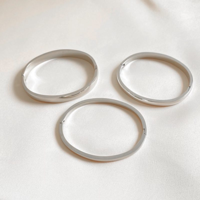Retro Minimalistic Buckle Bracelet - Image 8