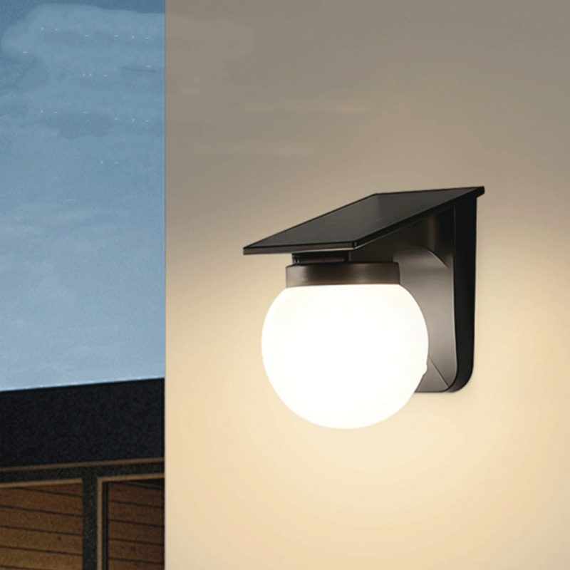 Solar Outdoor Wall Garden Lamp