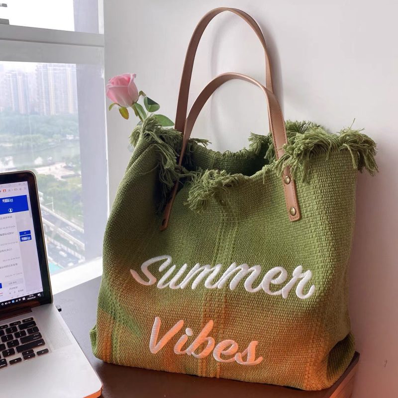 Aesthetic Tote Handbag With Tassel