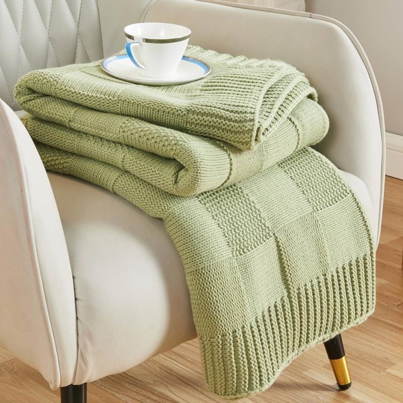 Geometric Pattern Blanket - Image 6