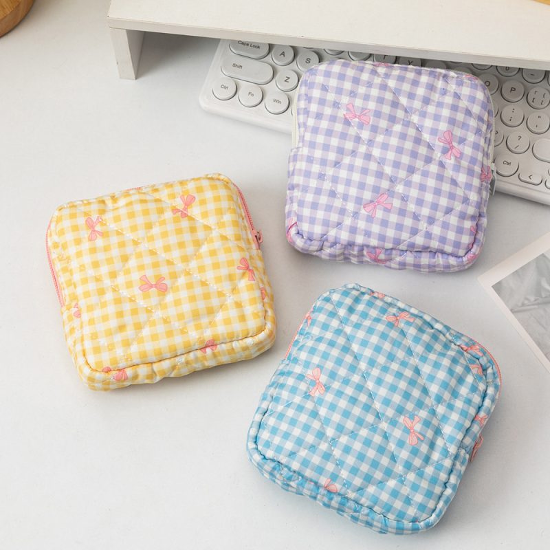 Love Toiletry Traveling Cosmetic Bag - Image 9