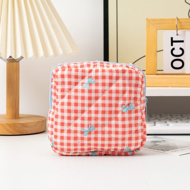 Love Toiletry Traveling Cosmetic Bag - Image 6