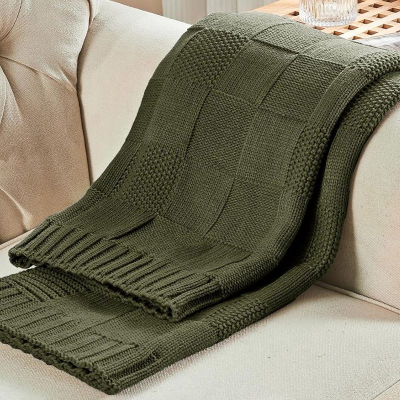 Geometric Pattern Blanket - Image 7