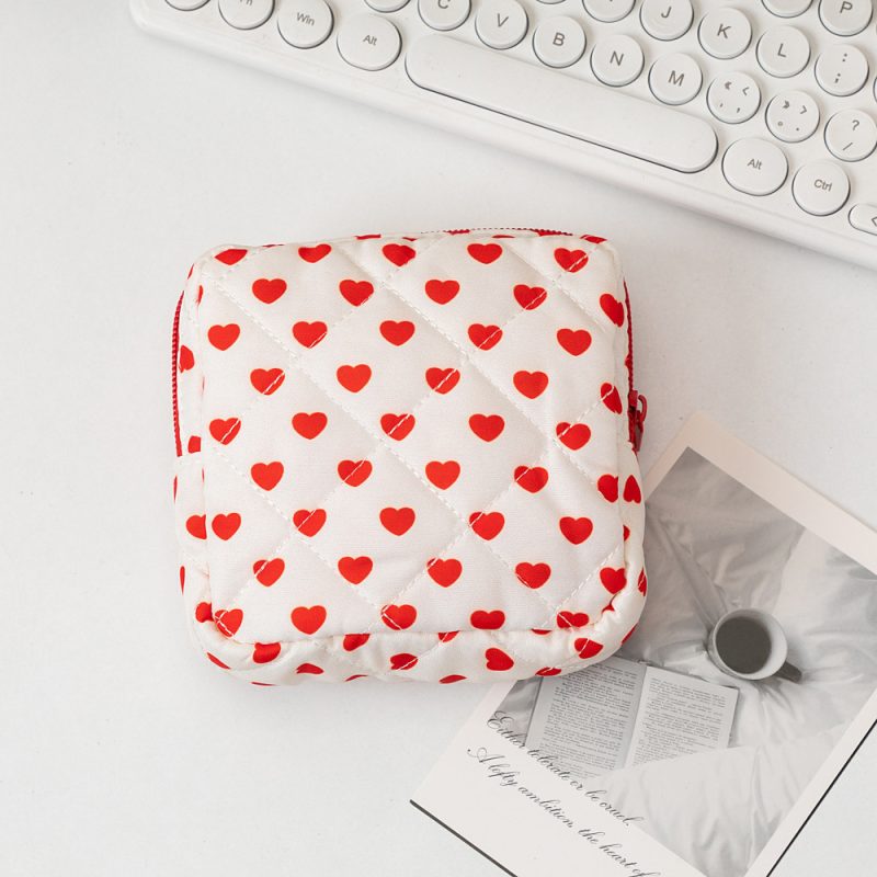 Love Toiletry Traveling Cosmetic Bag - Image 5