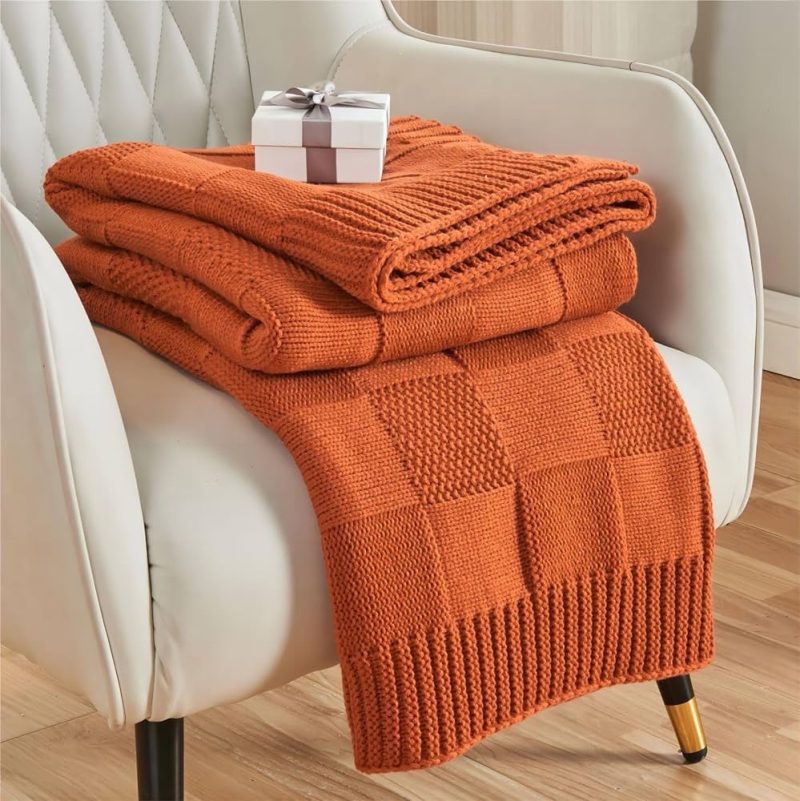 Geometric Pattern Blanket - Image 3