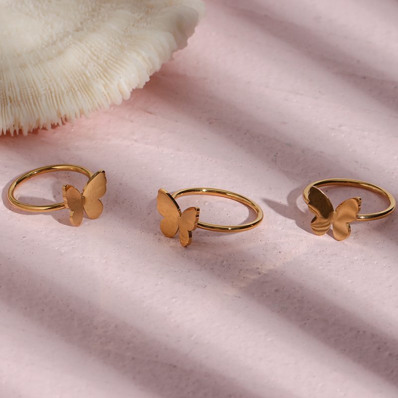 Exquisite Hollow Bow Titanium Plated Gold Ring - Image 6