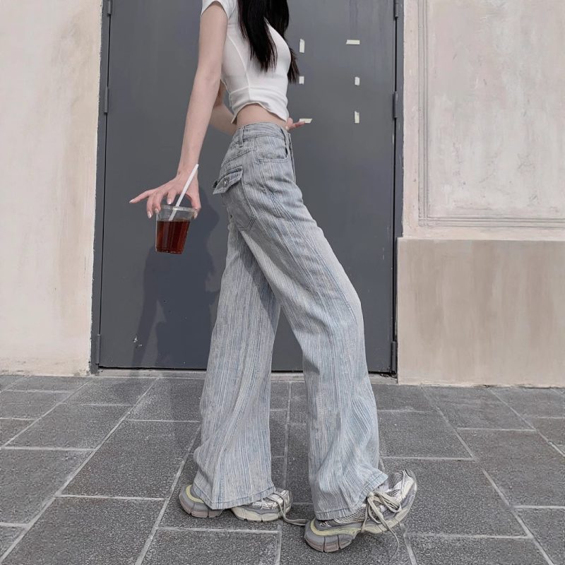 Loose Slimming Bootcut Jeans - Image 3