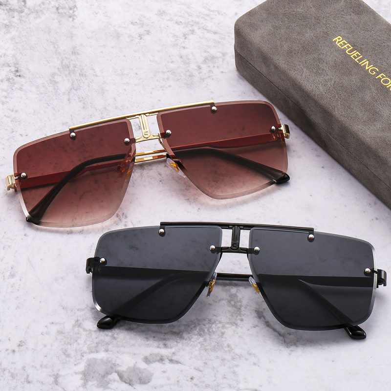 Square Frame Retro Sunglasses - Image 3