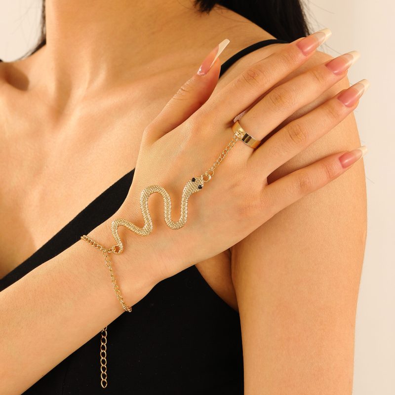 Finger Chain Snake Bracelet - Image 2