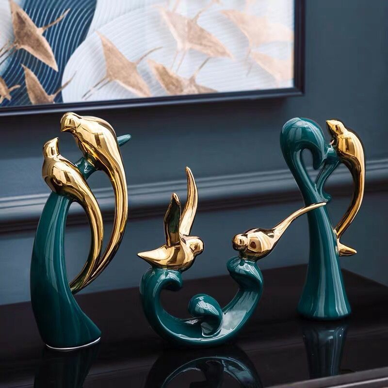 Luxurious Bird Stand Ornaments