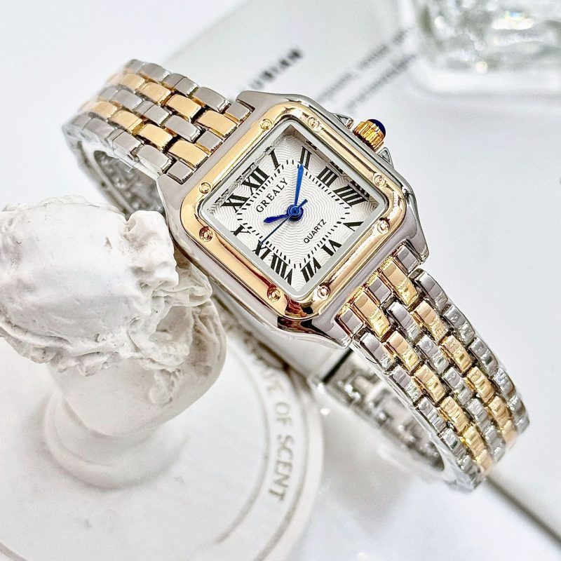 Women's Diamond-embedded Watch - Image 8