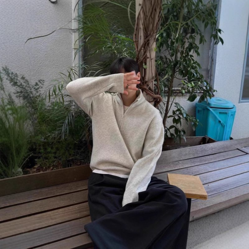 Half Zipper High-Neck Knitwear For Men - Image 4