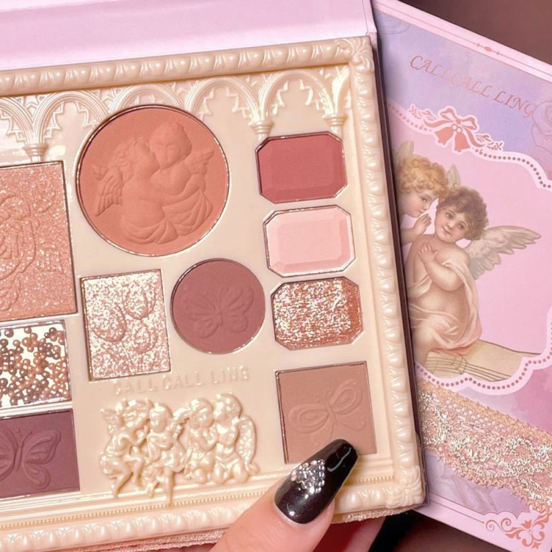 Highlight Embossed Angel Blush Eyeshadow