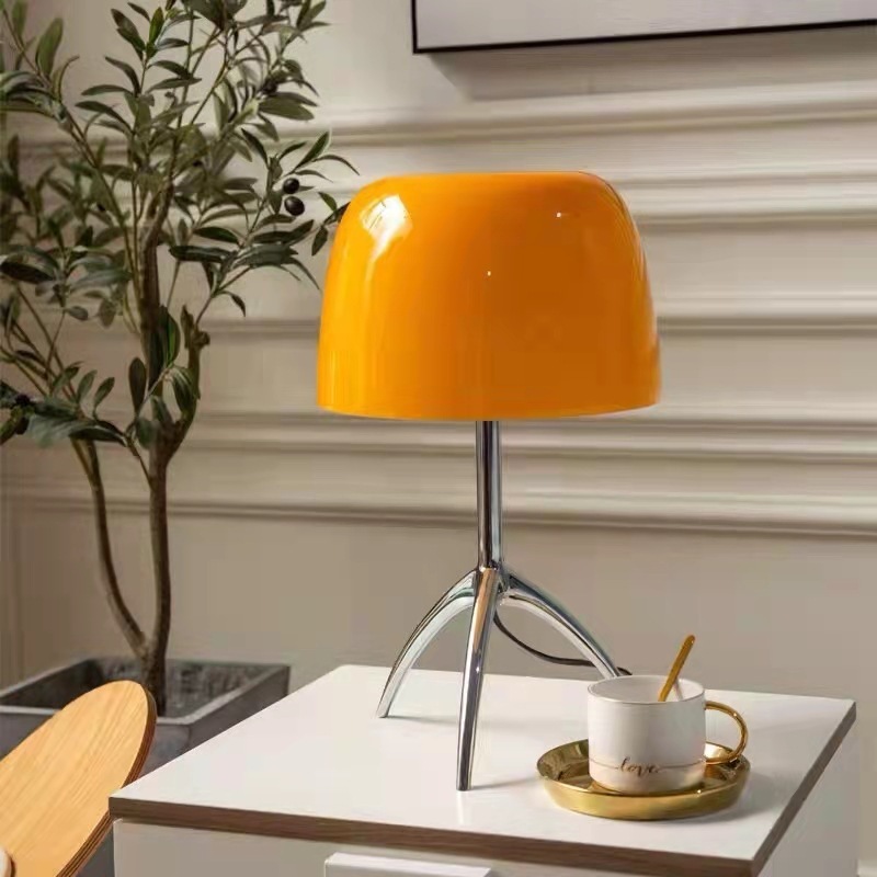 Middle Ancient Retro Copper Table Lamp