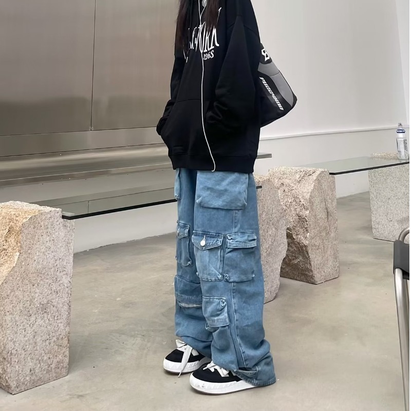 Light-colored Zipper Washed Pants