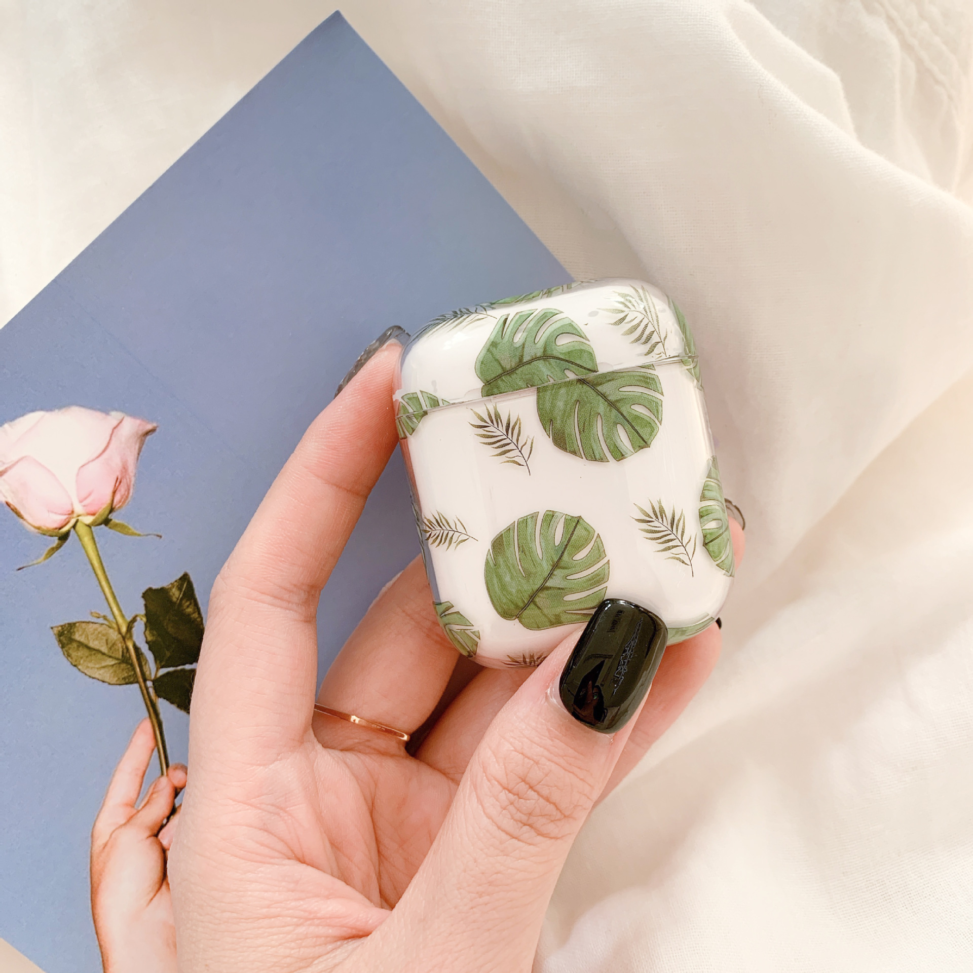 Banana Leaf Bluetooth Headset Case