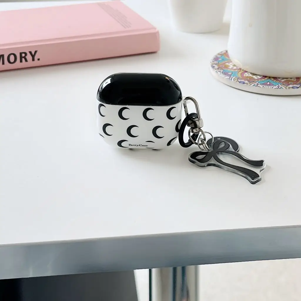 Black Crescent Romantic Bowknot Pendant Case